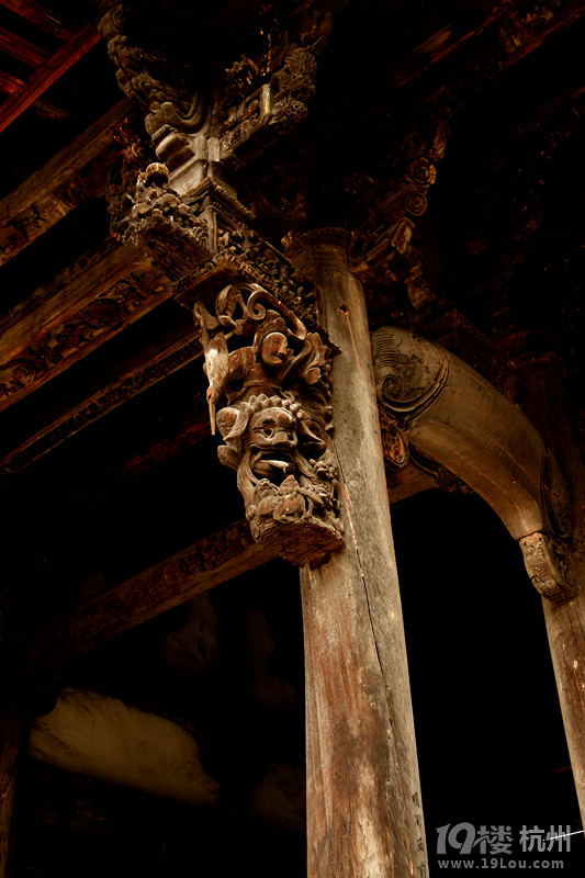 屋深九进,雕龙画凤-游记攻略-旅游先遣队-杭州