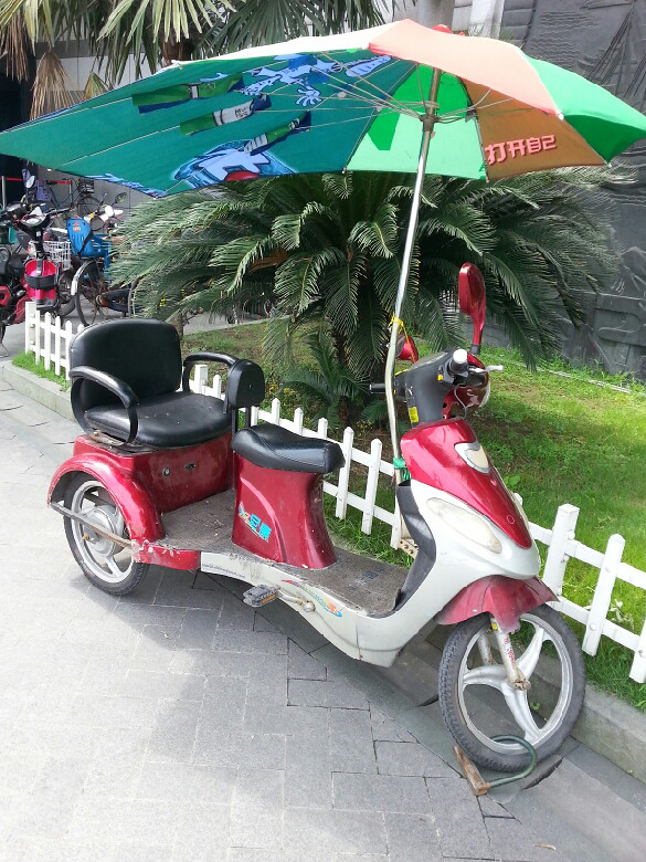 这种电瓶三轮车在杭州市区可以骑吗?