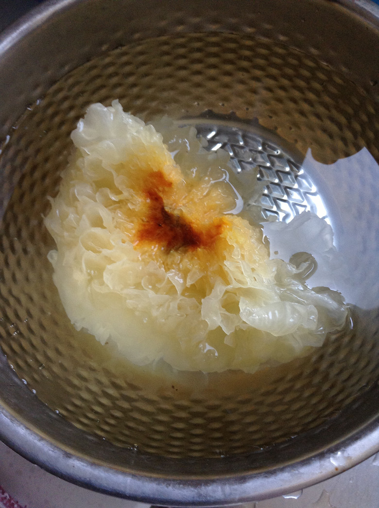 第二天一早就收到銀耳蓮子組合