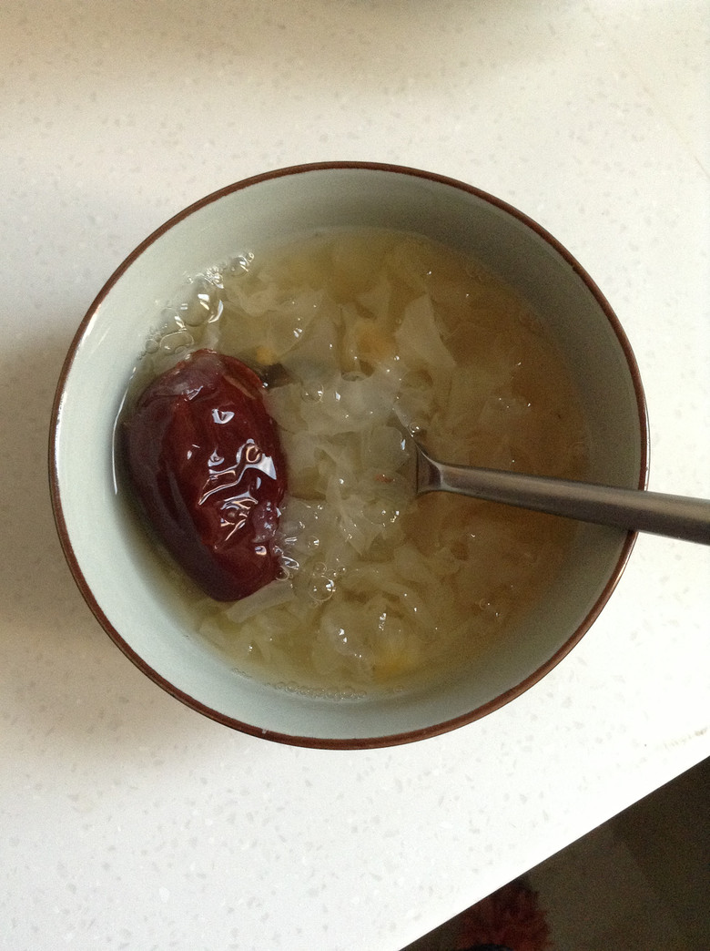 第二天一早就收到銀耳蓮子組合