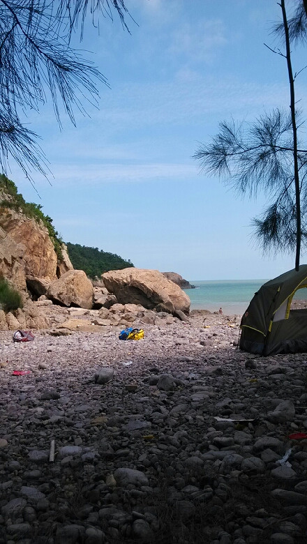 温州鹿西岛,一片原始的鹅卵石沙滩.