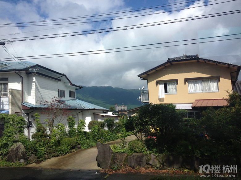 【和你在一起】魅力日本游—蓝天草原火山温泉（有图有真相）