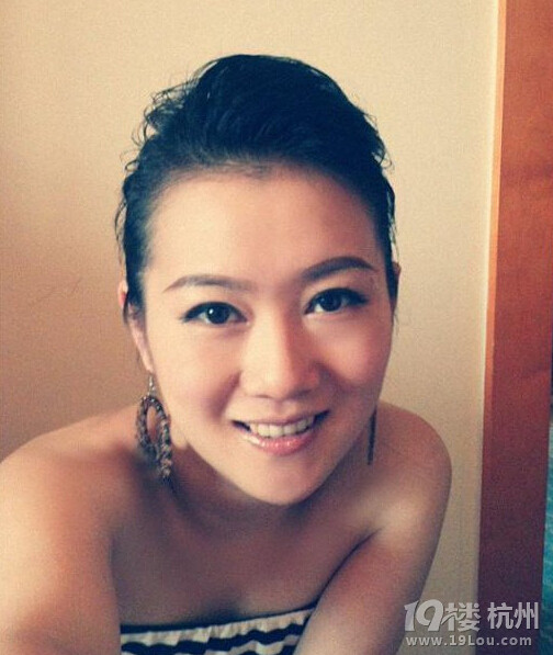 摆脱了厌人的痘痘，过节回家都是美美哒