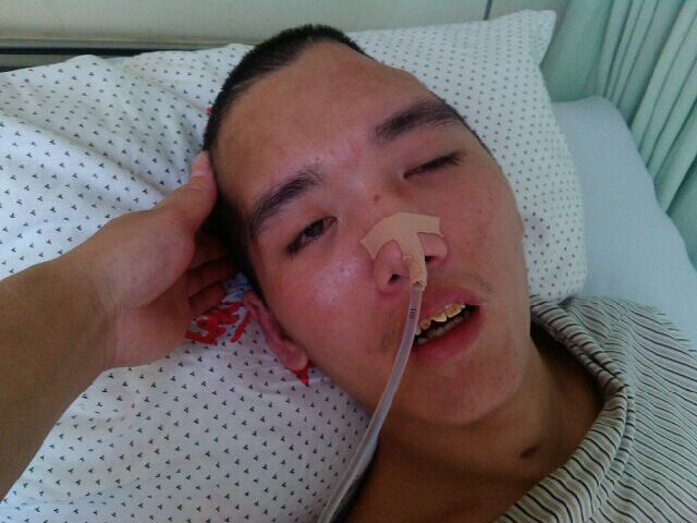 少年男子成植物人,渴望大家献爱心帮助他