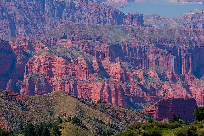【大美青海】坎布拉的丹霞地貌