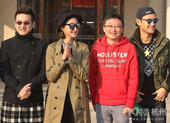 《真相》开机张歆艺袁弘现身吉祥三宝玩穿越