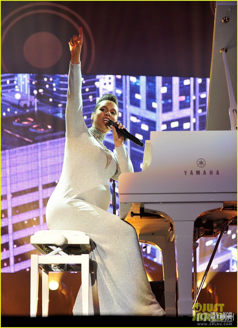 2014欧洲音乐大奖群星云集周笔畅获全球艺人