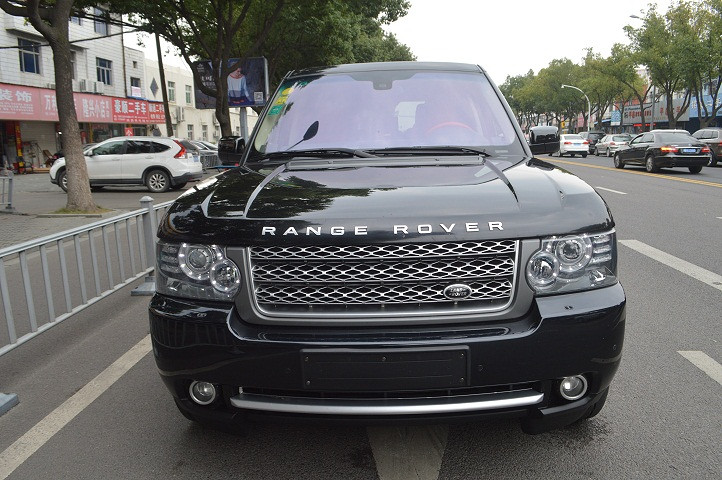 8万--路虎揽胜行政3.6t 柴油版