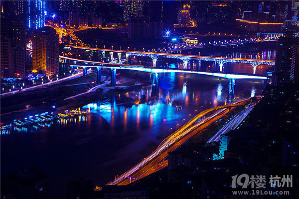 只怪這里的夜晚太過(guò)迷人,最美夜景城市排名!