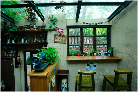16-35/F4L IS拍攝青島咖啡館