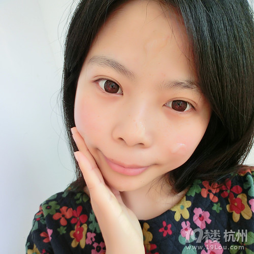 【圣誕妝容穿搭】年底聚會扎堆 排隊吸晴妝容