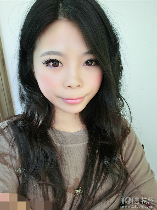 【圣誕妝容穿搭】年底聚會扎堆 排隊吸晴妝容