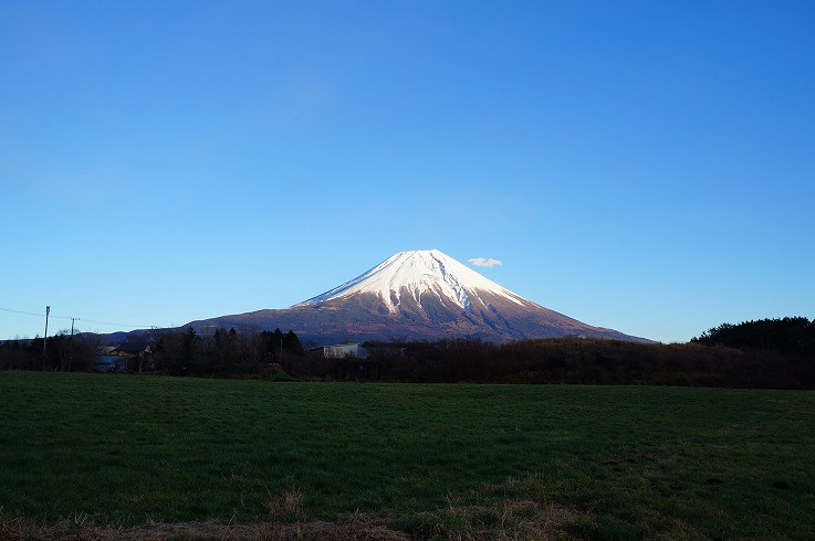 ---富士山的冬天,天很蓝,风很冷,很宁静---游记攻