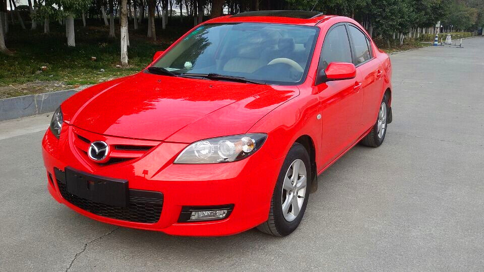 红色——马自达3