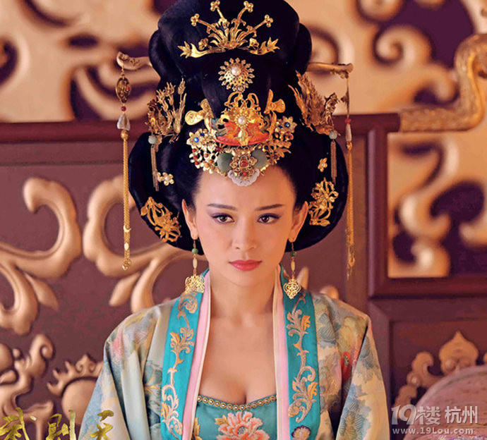 《武媚娘传奇》15位女演员低胸造型到底谁最美?