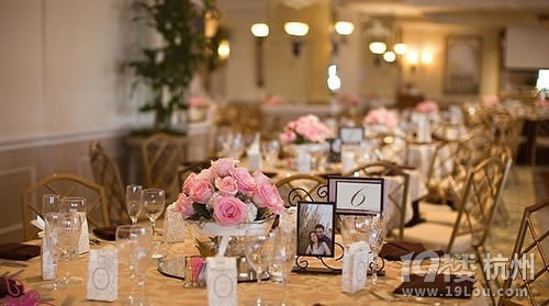 告别传统圆桌婚宴新方向自助餐