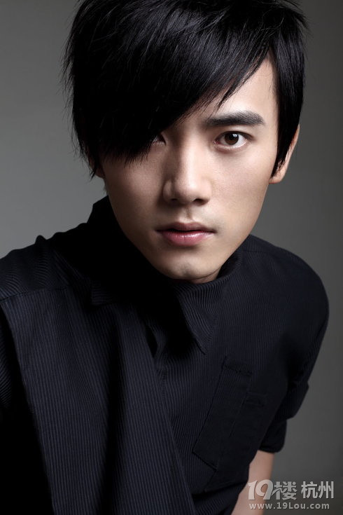 10大歌星创作歌曲时的雷人怪癖(图)-桃色盘点