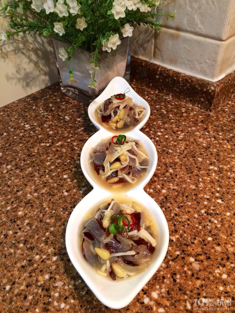 此時(shí)最溫情,用美味佳肴和美好祝福期待春暖花開(kāi)----年夜飯