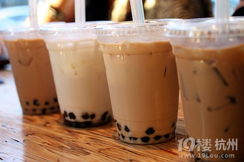 奶茶？你喝还是不喝还是喝还是不喝还是喝还是呵呵呵