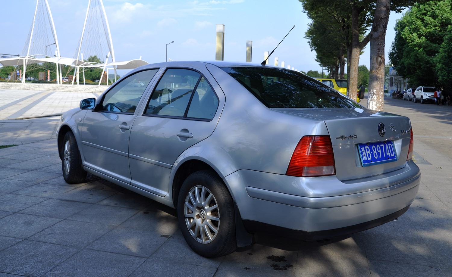 出大众老宝来一辆,宁波牌,可过户