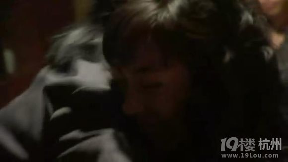 图解电影《纪子的餐桌》姐妹集体自杀吃不消(