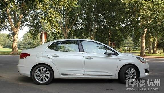 生活的樂(lè)趣在于行走,攜手小四說(shuō)走就走