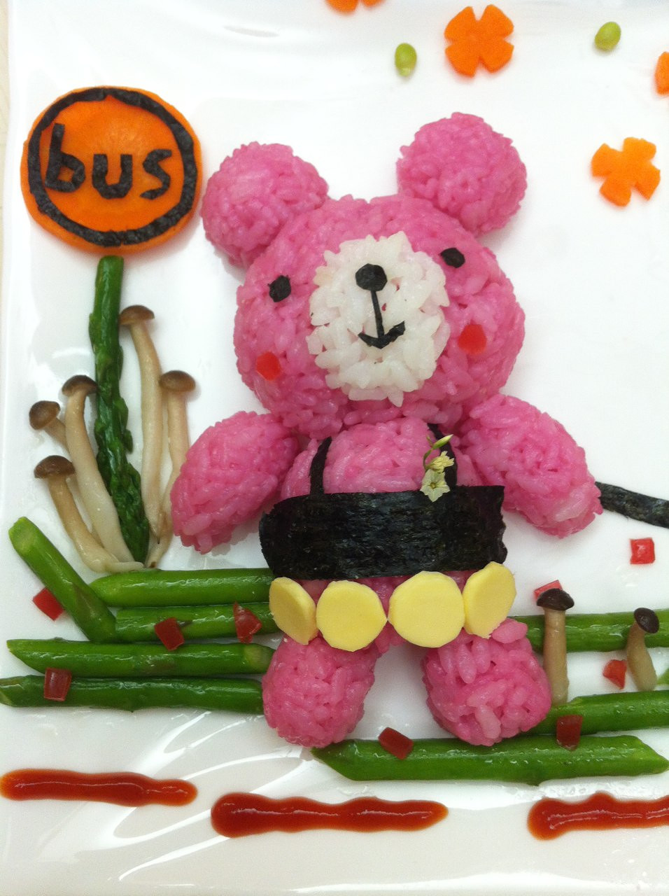 我为女儿的早餐添色增趣-----红苋汁小熊炒饭