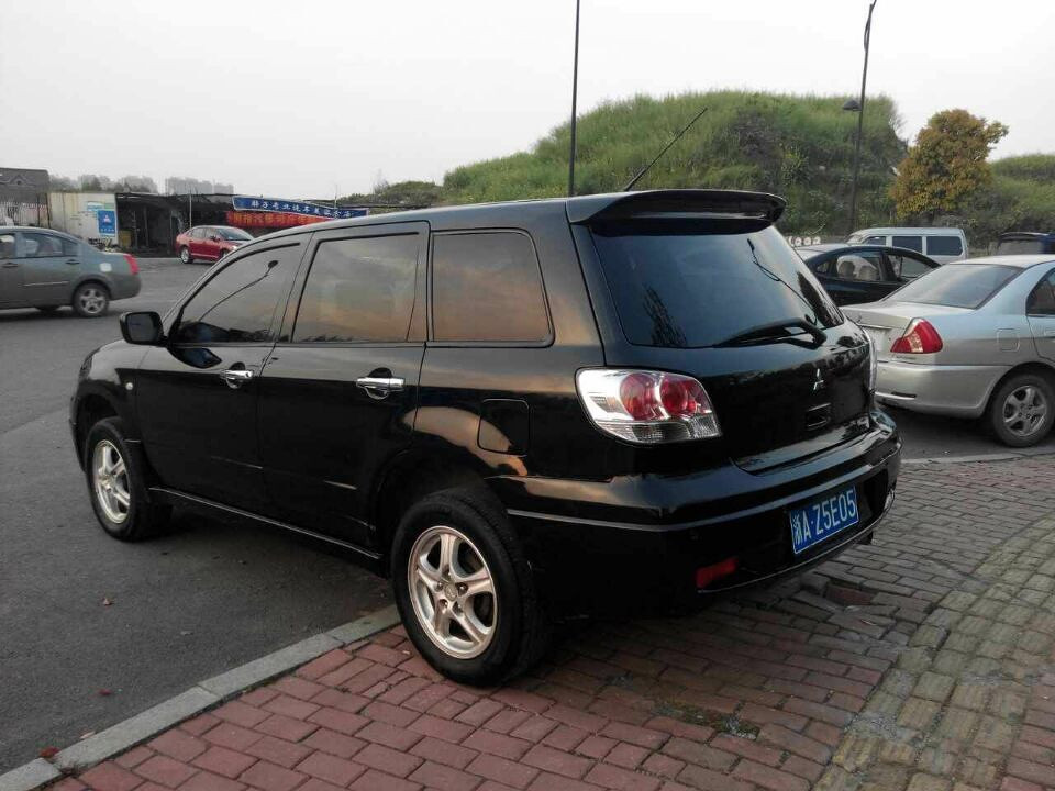 04年三菱欧蓝德 车况极品 经济实惠 只需3.98万元