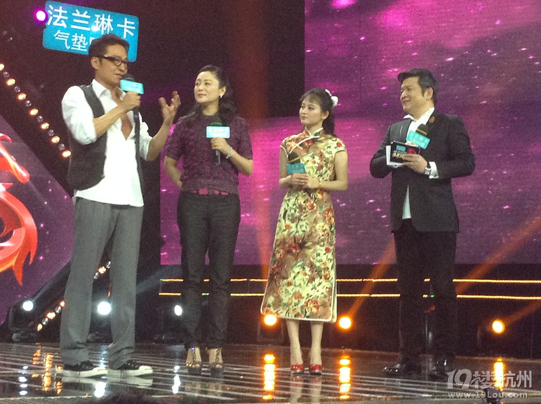 录制我不是明星第六季总决赛