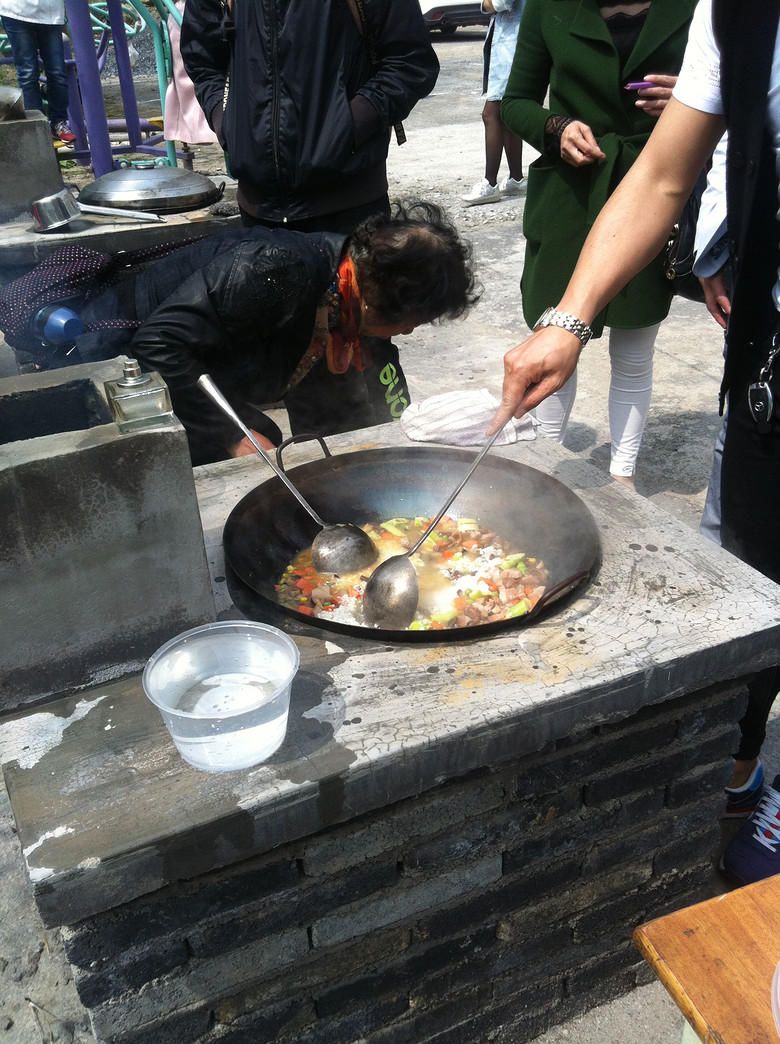 旅遊好去處杭州臨安天目大峽谷農家樂踏青燒烤自助燒飯農家土灶頭