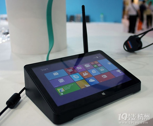 臺(tái)式平板+Windows機(jī)頂盒?玩跨界的Pipo X8 mini PC又來(lái)了!