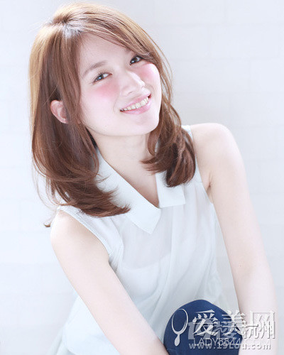 錐子臉也別任性 9款發(fā)型專為錐臉妹設(shè)計