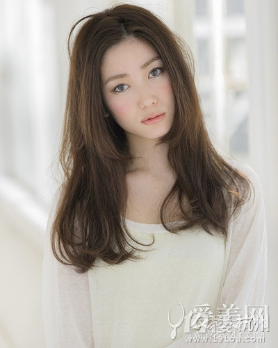 錐子臉也別任性 9款發(fā)型專為錐臉妹設(shè)計