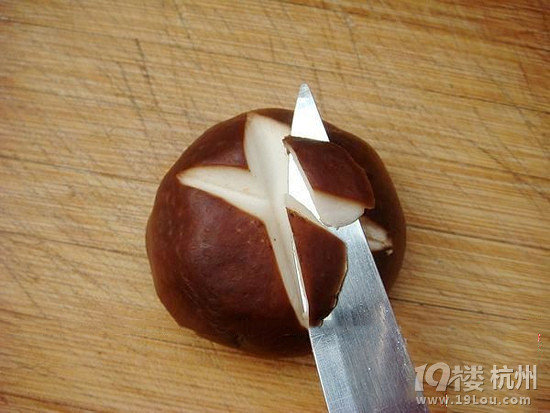 香菇哥整理:如何切出花朵狀的香菇