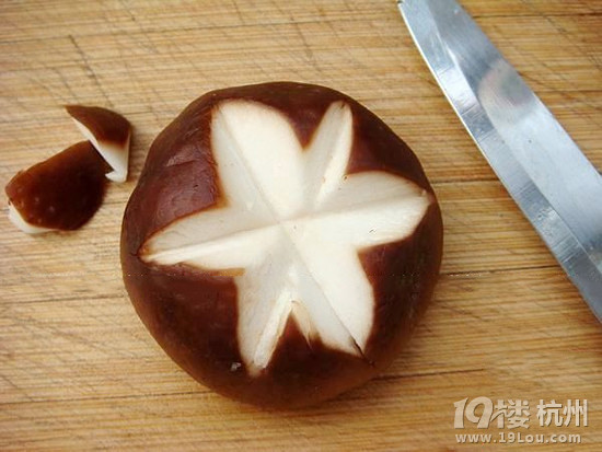 香菇哥整理:如何切出花朵狀的香菇
