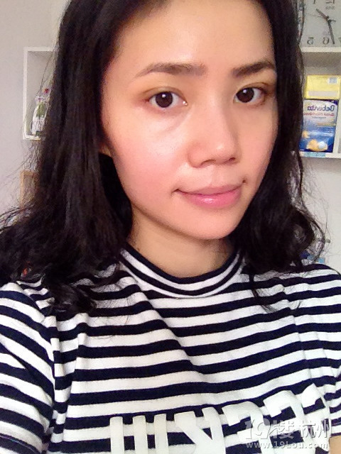 五一假期在家 混血媽咪的10分鐘清新妝 不愛美怎么變辣媽?