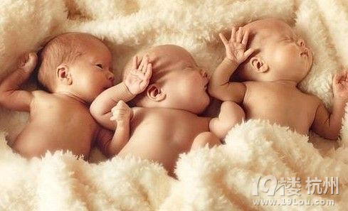 宝宝睡反觉怎么办?爸妈要及时纠正,以免影响宝