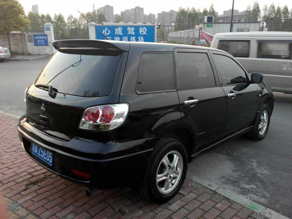 04年三菱欧蓝德 车况极品 经济实用只需3.98万