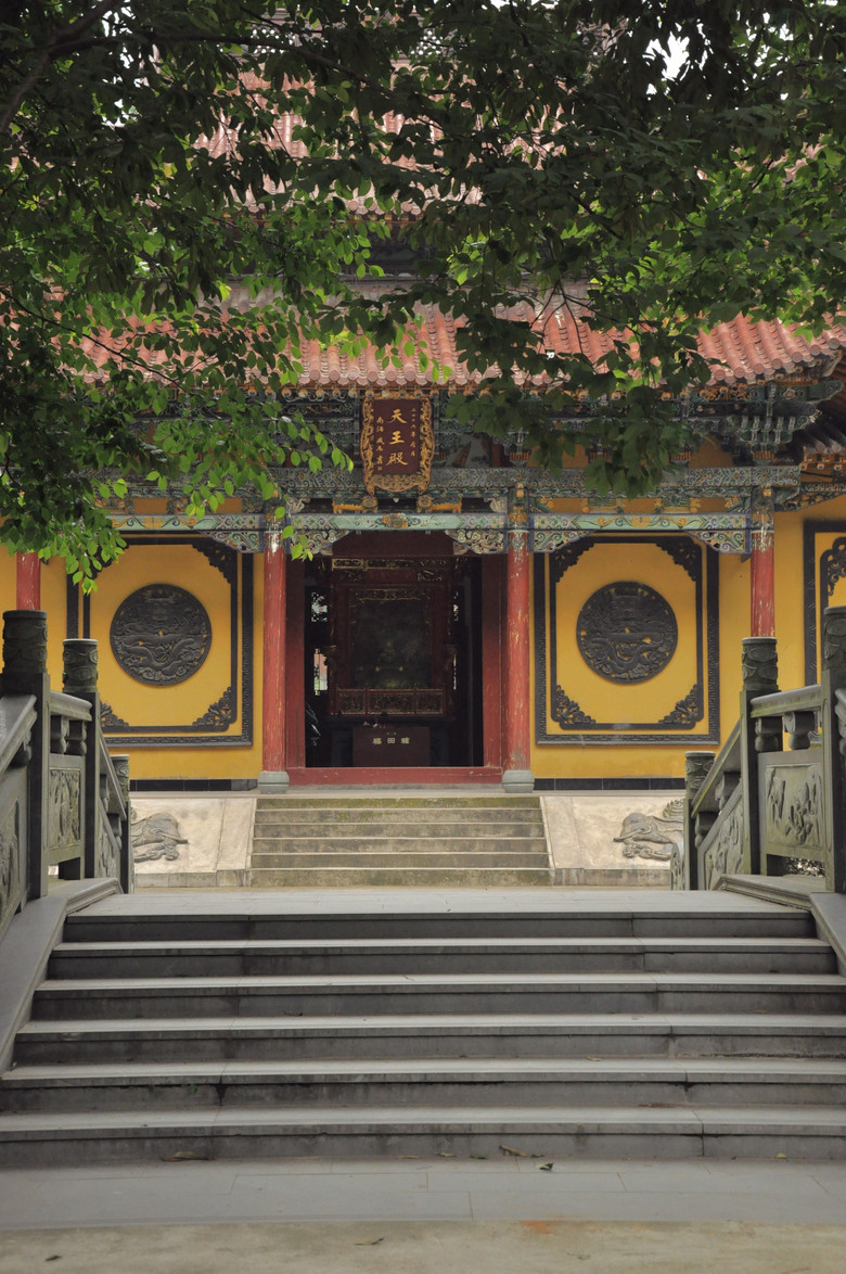 深山里的天钟禅院