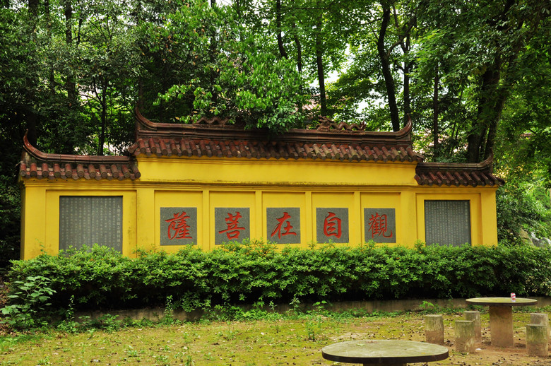 深山里的天钟禅院