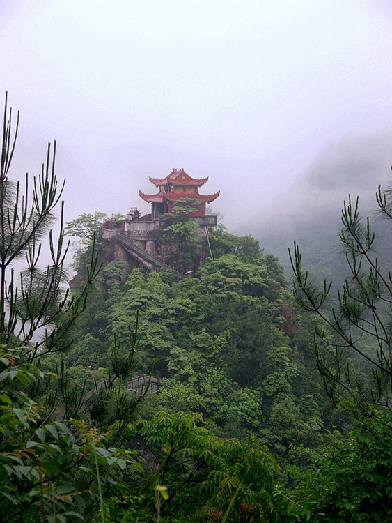 平阳银坑赤岩山