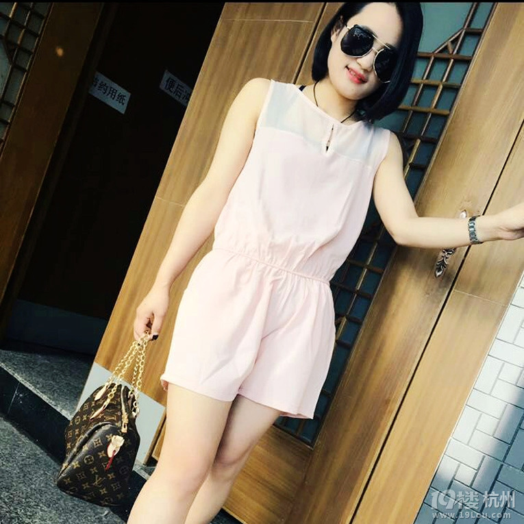 显摆身材的季节到了,好好穿搭穿搭-服饰搭配-咖