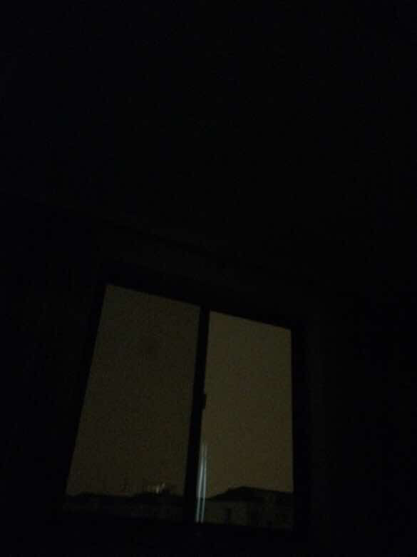 夜晚的窗