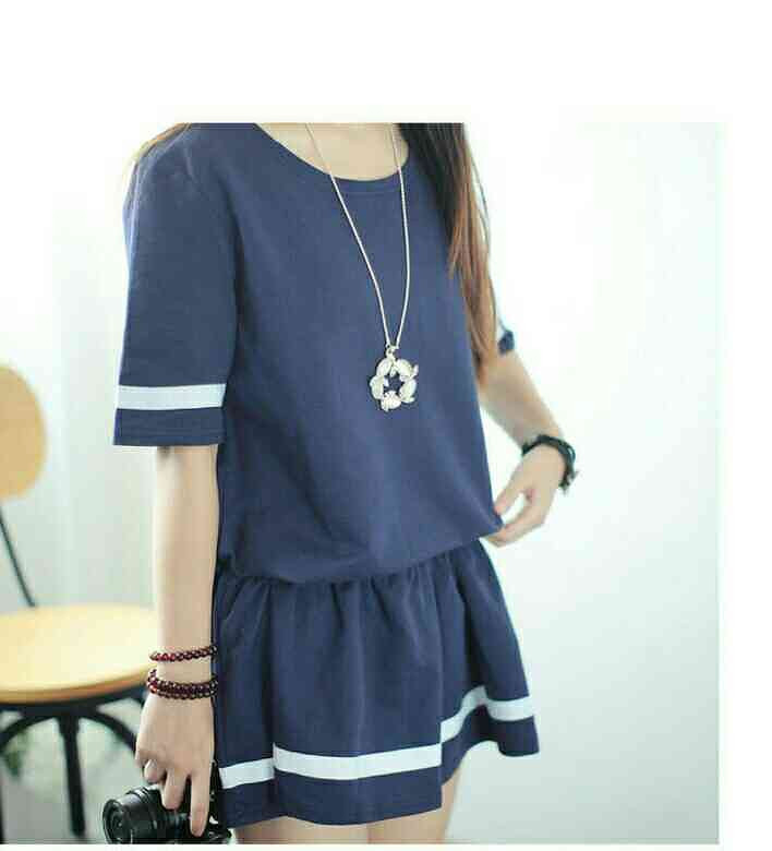 海军风连衣裙衣长78 肩宽41 胸围96-110 价-今