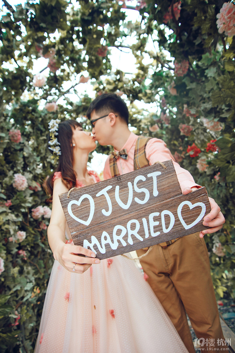 为了秀恩爱来发帖,我也是蛮拼的,即然进来了,就