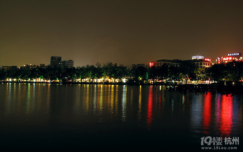 #健人，就是脚勤#周四夜爬，踏平西湖群山
