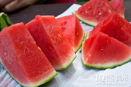 西瓜这么吃伤胃又伤肾 6类人不宜吃西瓜