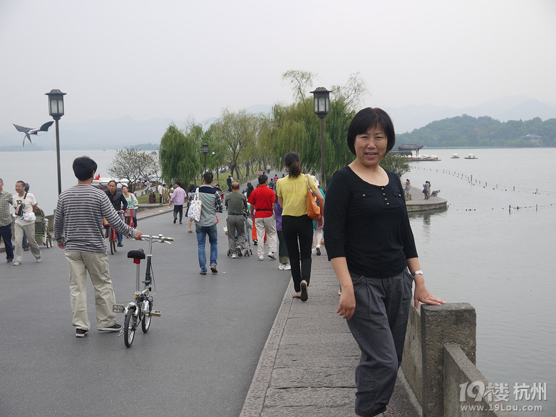 漫步杭州西湖断桥白堤苏堤一日行