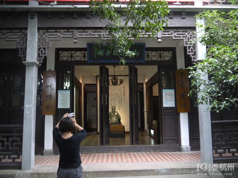 漫步杭州西湖断桥白堤苏堤一日行
