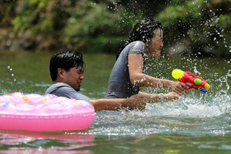 天太热,发点玩水照凉快一下